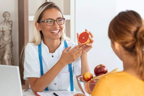 nutritionist-counseling